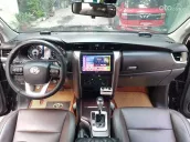 Bán Toyota Fortuner 2.4AT MÁY DẦU số tự động sx 2019