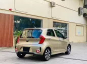 Màu vàng cát - xe chuẩn gia đình