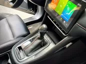 Xe lướt 3 vạn km, màu đen sang trọng