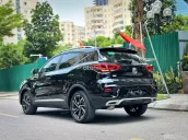 Xe lướt 3 vạn km, màu đen sang trọng