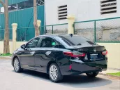 Xe đã bọc ghế da (zin ghế nỉ) đã trải sàn da, lắp thêm cảm biến va chạm đằng sau