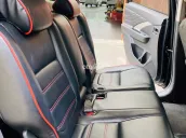 Xe gia đình 7 chỗ nhập khẩu nguyên chiếc