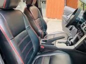 Xe gia đình 7 chỗ nhập khẩu nguyên chiếc