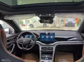 SUV Lai Xăng Điện Đột Phá, Dành Cho Gia Đình Sang Trọng