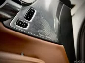 Mẫu xe sedan cao cấp, đầy đủ tiện nghi