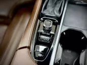 Mẫu xe sedan cao cấp, đầy đủ tiện nghi