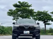 VinFast LUX SA2.0 Tiêu chuẩn 2021