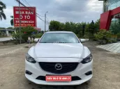 Xe sedan cao cấp thiết kế hiện đại
