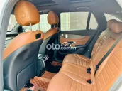 MERCEDES GLC300 4MATIC 2018 Trắng.Nâu 1 Chủ Từ Mới