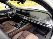 BMW 735i Pure Excellence 2023