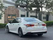 Toyota Camry 2023 tại Hà Nội
