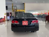 Sedan 5 chỗ số tự động, nổi tiếng lành bền, tiết kiệm