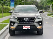 Xe siêu lướt tại hãng, chủ giữ gìn