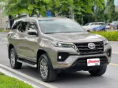 Xe siêu lướt tại hãng, chủ giữ gìn