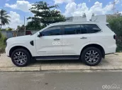 Xe đẹp chủ đi giữ gìn