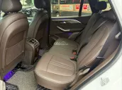 Xe vào viền kính crom như bản Plus, lắp thêm ghế điện, cốp điện, cam 360