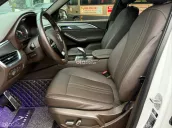 Xe vào viền kính crom như bản Plus, lắp thêm ghế điện, cốp điện, cam 360