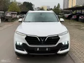 Xe vào viền kính crom như bản Plus, lắp thêm ghế điện, cốp điện, cam 360