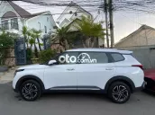 Kia Carens 2023 1.5G Luxury - 6000 km