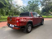FORD RANGER XLS 4x2 MÀU ĐỎ SANG TRỌNG - 2024
