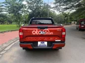 FORD RANGER XLS 4x2 MÀU ĐỎ SANG TRỌNG - 2024