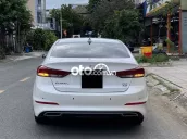 Hyundai Elantra 2018 2.0 AT - 6600 km