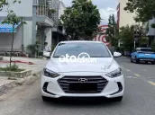 Hyundai Elantra 2018 2.0 AT - 6600 km