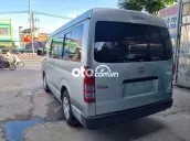 TOYOTA VAN 6C 900KG DẦU 2011