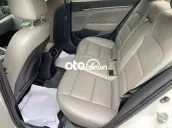 Hyundai Elantra 2018 2.0 AT - 6600 km