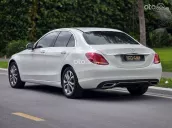 Mercedes-Benz C200 trắng/kem sx2016