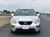 Kia Carens 2.0 MT model 2016, màu bạc