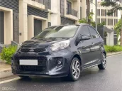Xe gia đình đi giữ gìn. Không một ngày dịch vụ
