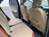 Xe gia đình đi giữ gìn. Không một ngày dịch vụ