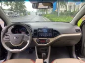 Xe gia đình đi giữ gìn. Không một ngày dịch vụ