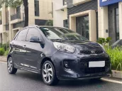 Xe gia đình đi giữ gìn. Không một ngày dịch vụ