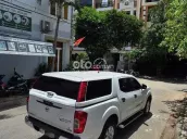 Nissan Navara EL premium R 2.5 AT 2017. Bản cao cấp 1 cầu số tự động, màu trắng, Chính chủ