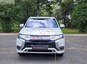 Xe Mitsubishi Outlander Premium 2.0 CVT 2023