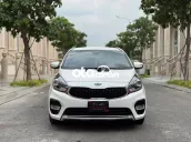 Kia Rondo GAT 2022 quá mới