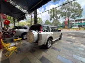 Ford Everest 2010 2.5L 4x4 MT - 180000 km