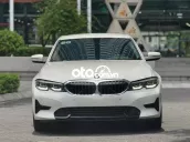 BMW 320i Sport Line Plus 2021 trắng thể thao