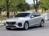 Lux A Base 2021 đi 23.000km đẹp xuất sắc