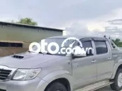 Toyota Hilux 2014 2.5E 4x2 MT - 100000 km