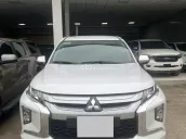 Chủ đi giữ gìn, xem xe tại Hà Nội