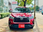 Toyota Innova 2023 Venturer 2.0 AT - 10000 km