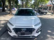 Xe gia đình thiết kế hiện đại