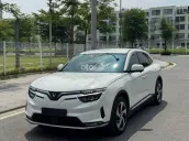 VF8 đổi xe cũ sang giảm thêm 70tr