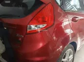 Bán chiếc xe Ford 5 chỗ hơn số tự động