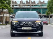 Xe đẹp, miễn phí sạc tới 2027