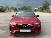 Đã trang bị nhiều option, xe lăn bánh 40.000 km