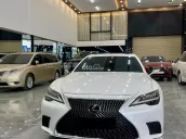 Xe sedan cao cấp chính hãng như mới